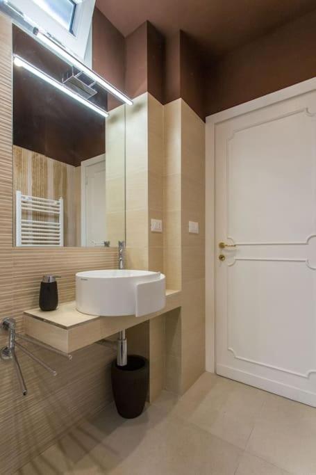Frangipane 31 Monti Terrace Apartment Рим Екстериор снимка